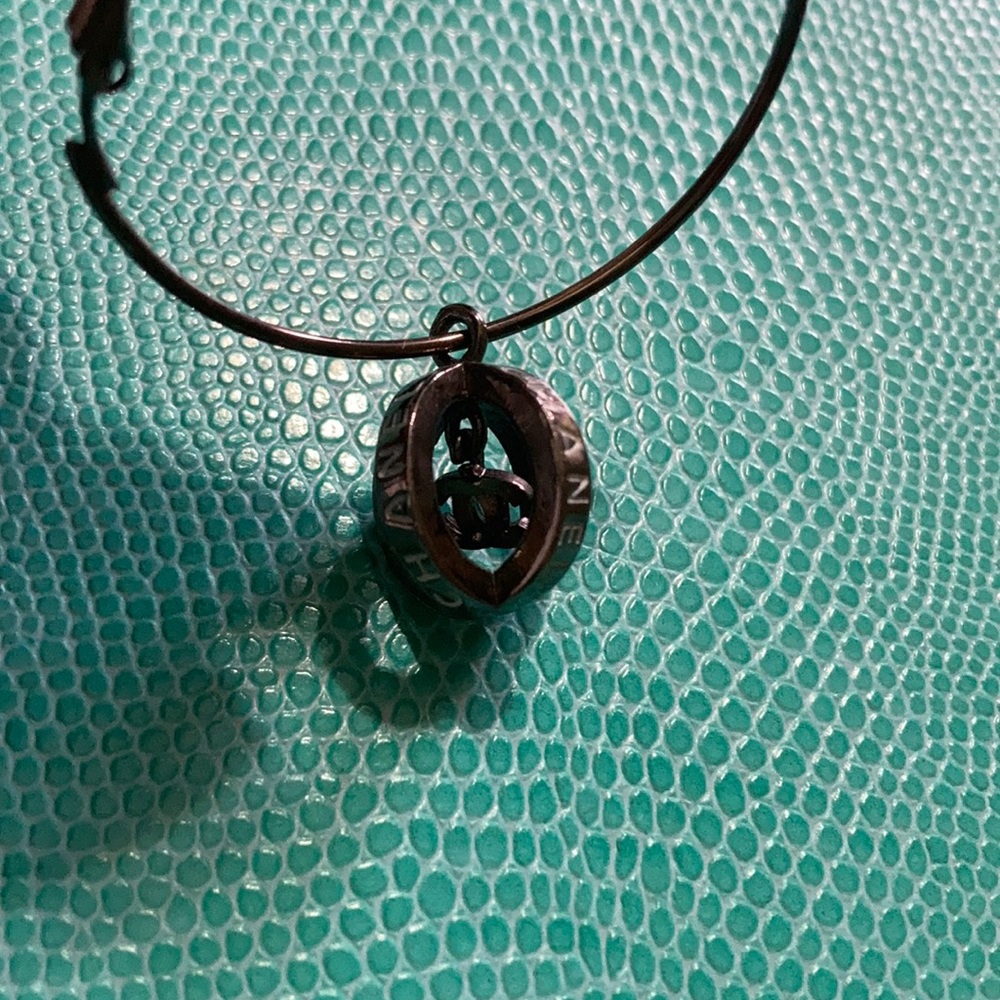 Hoop earrings - Picture 2 of 5